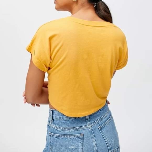 Urban Outfitters Chris Tie-Front Cropped Tee - Picture 4 of 7